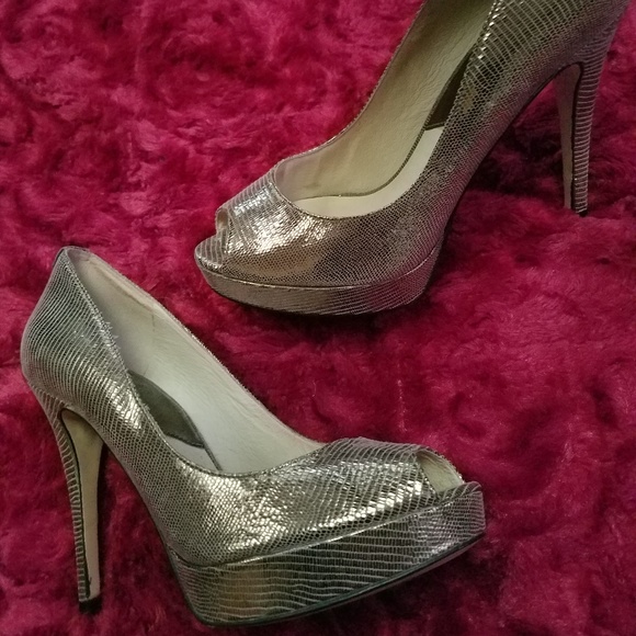 MICHAEL KORS METALLIC PEEP TOE STILETTO PUMPS - Picture 4 of 8